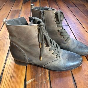 • VINTAGE BETSEY JOHNSON BOOTIES •